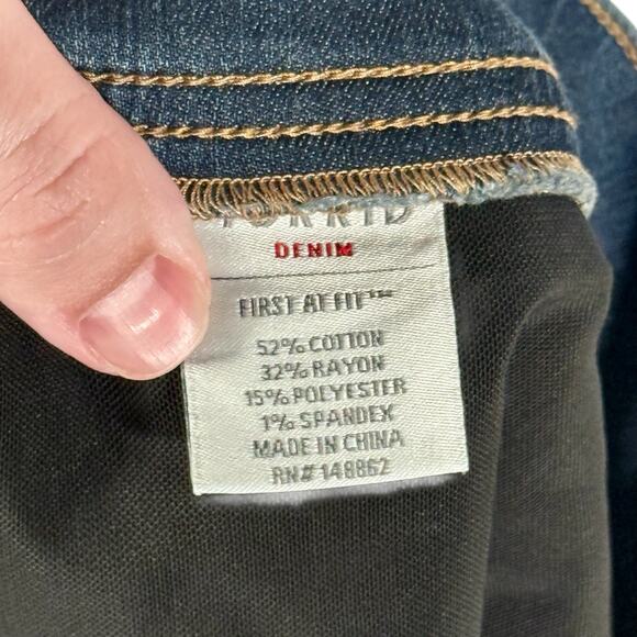 Torrid Women's 6 (Size 6X or 30) Skinny Fit Lean Jean Cropped Jeans Stretch - Picture 7 of 13